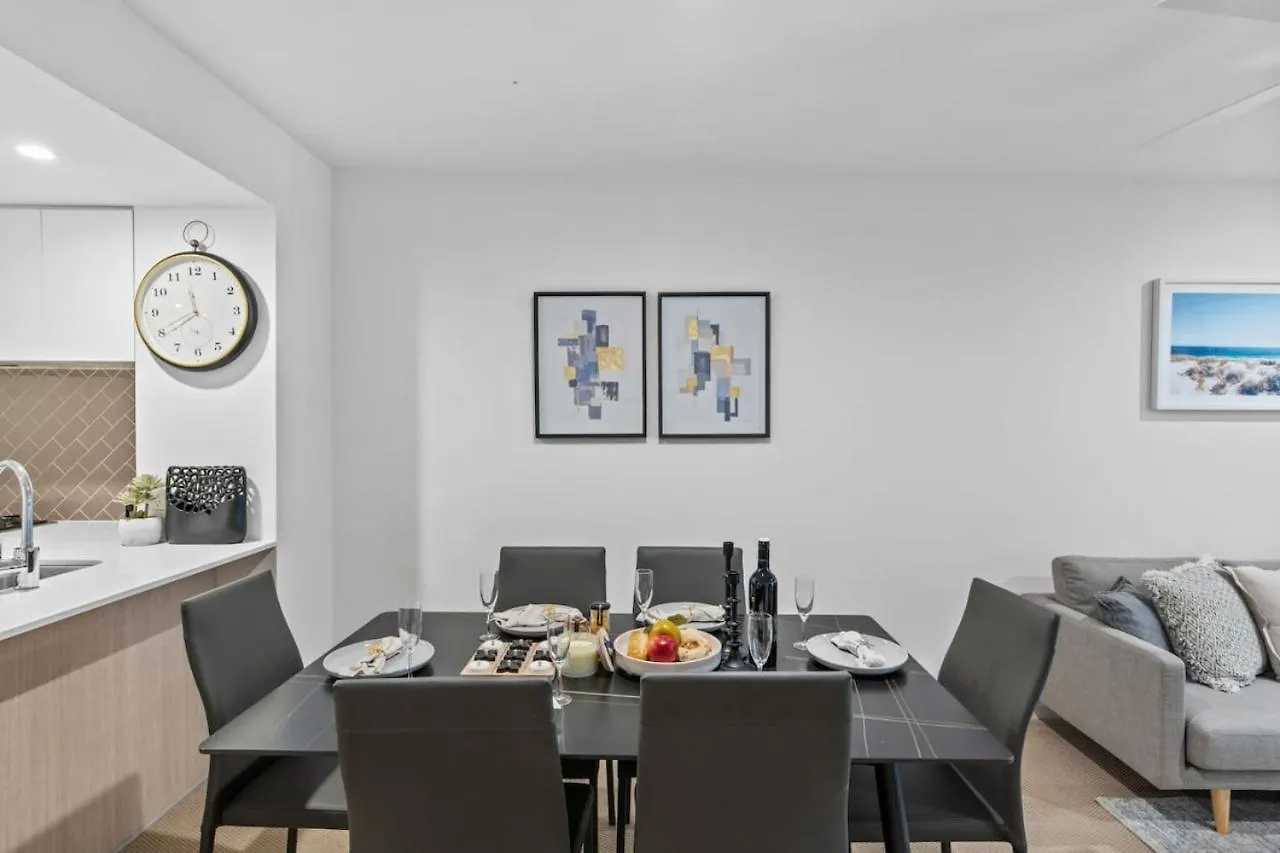 Apartment Modern 2B2B Suit Only 10Mins To Airport N Southbank Brisbane